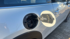 MINI Hatchback 135kW Cooper S Level 2 33kWh 3dr Auto Electric Hatchback